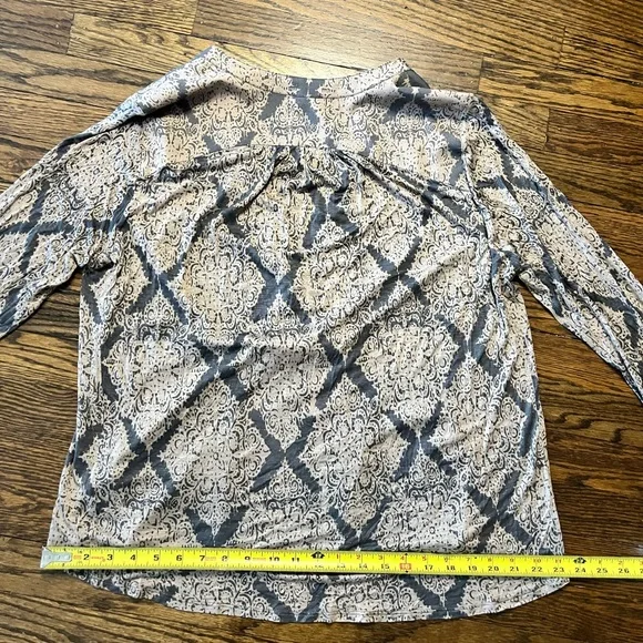 Anthropologie Tiny Drape Front Floral Top Size L - Picture 11 of 12